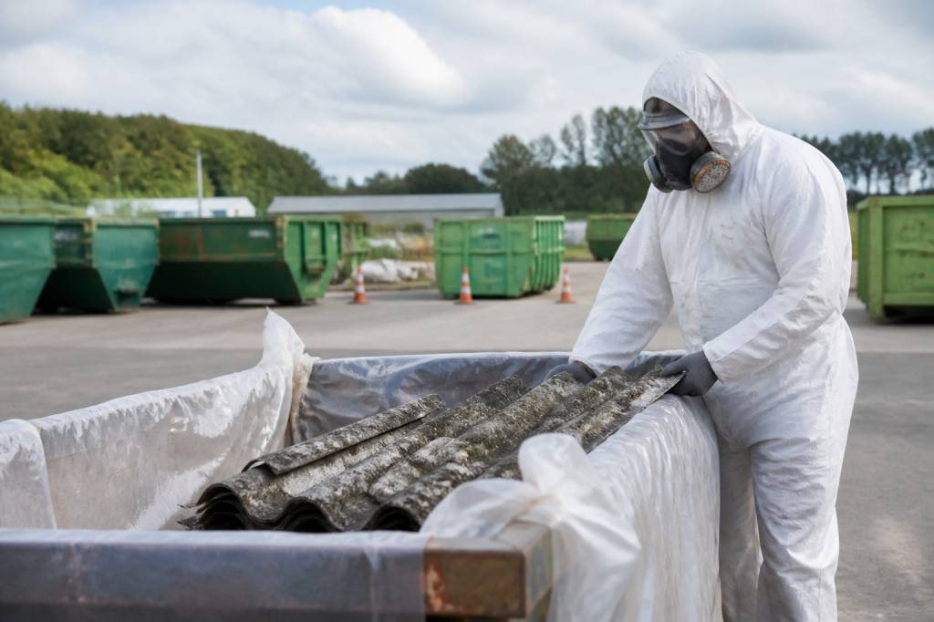 Amiante déchetterie particulier : où déposer ses déchets en toute sécurité